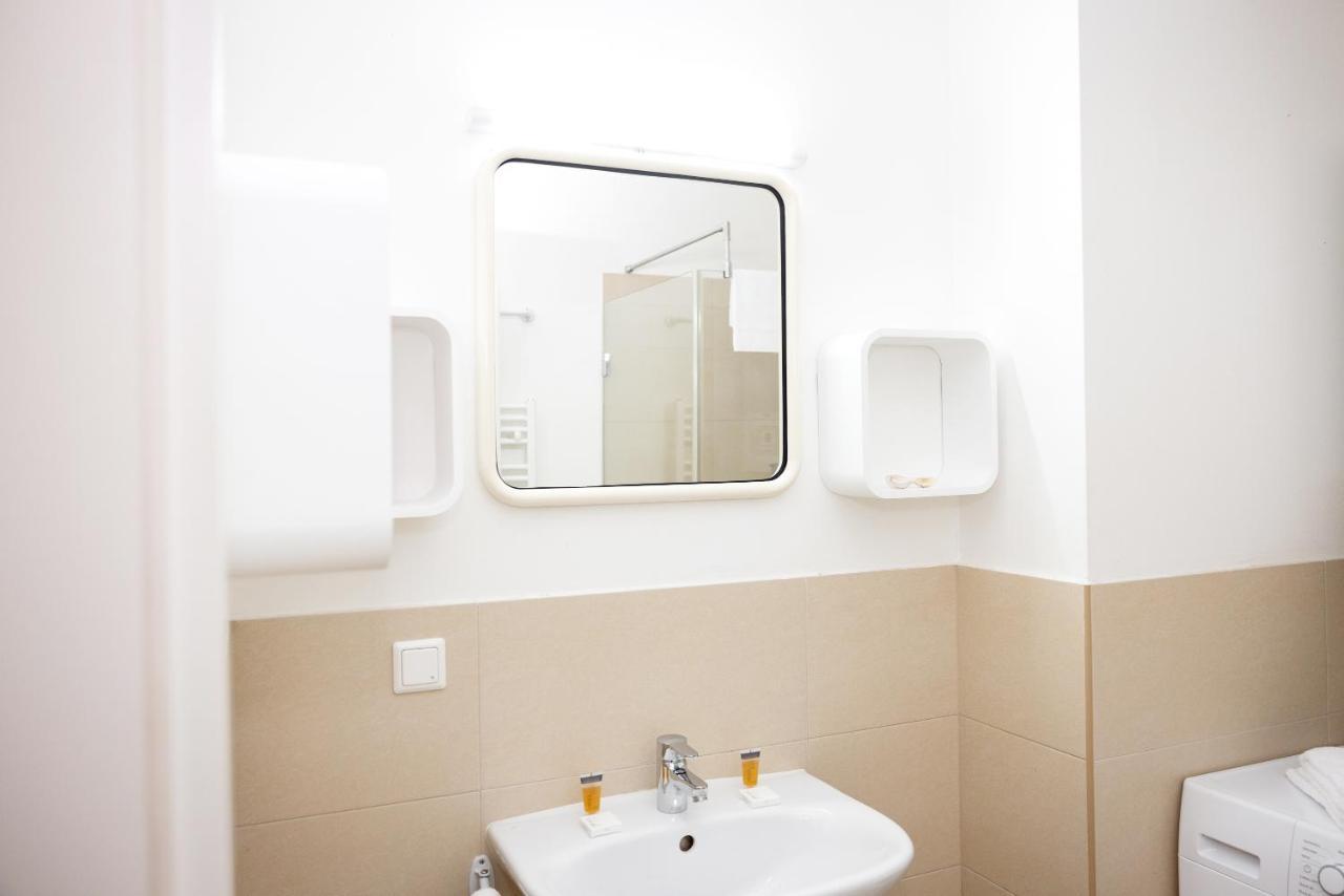 Premium 80 M2 Rooftop Apartment - 5 Min To Center Wina Bagian luar foto
